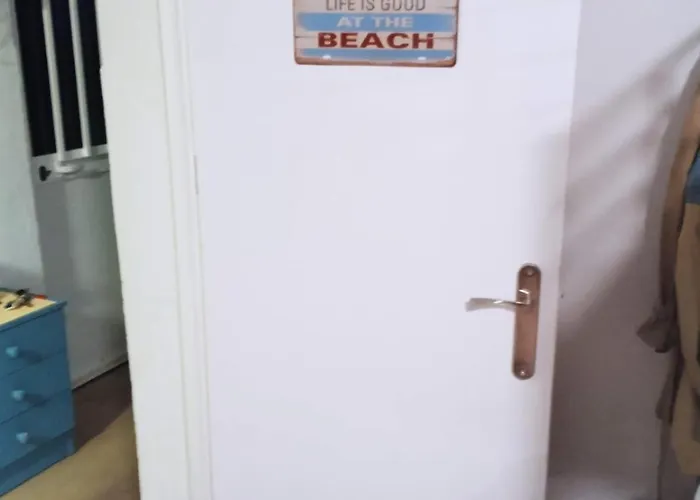 Abril Con Terraza * 科尼尔-德拉弗龙特拉